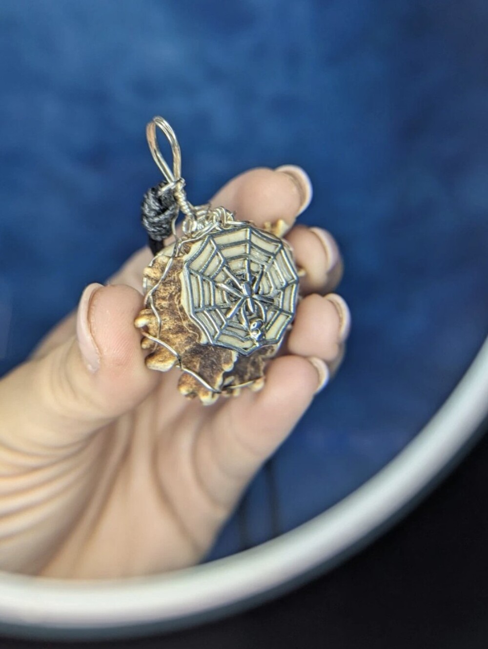 Handmade Silver Tone Spiderweb And Wood Necklace Adjustable Cord - Picture 3 of 10